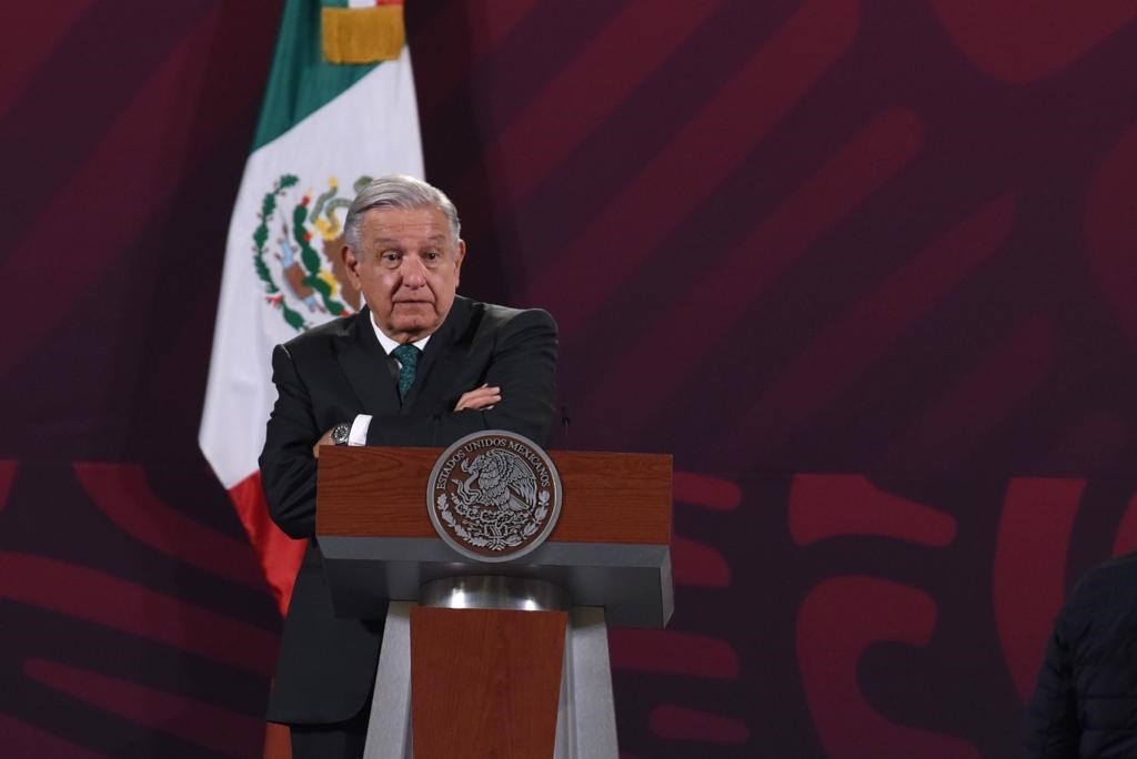 AMLO exhibe a ministros que votaron por Alfredo Gutiérrez Ortiz Mena para presidir la SCJN