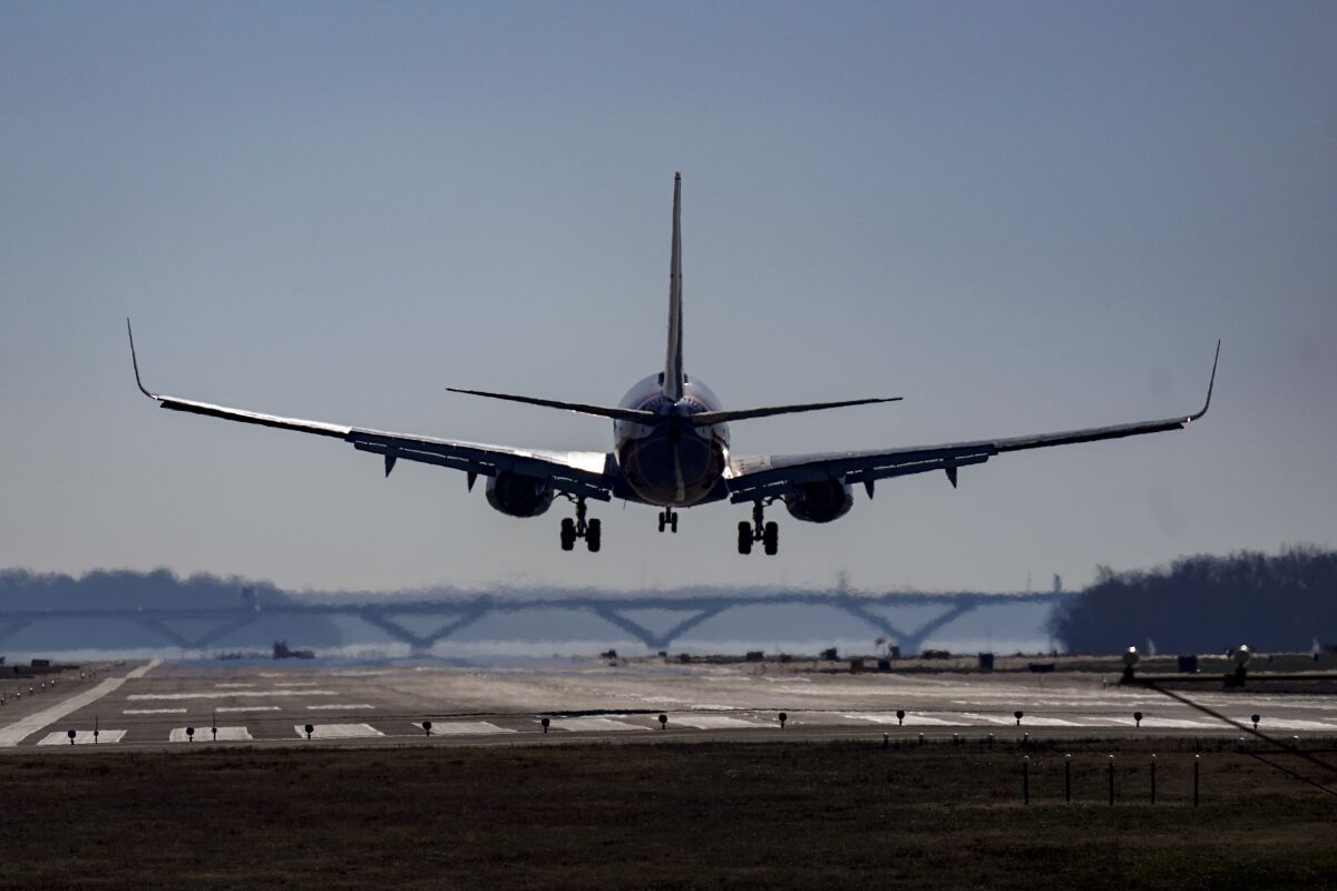 EU suspende todos sus vuelos en el país por fallas en sistema de aviación