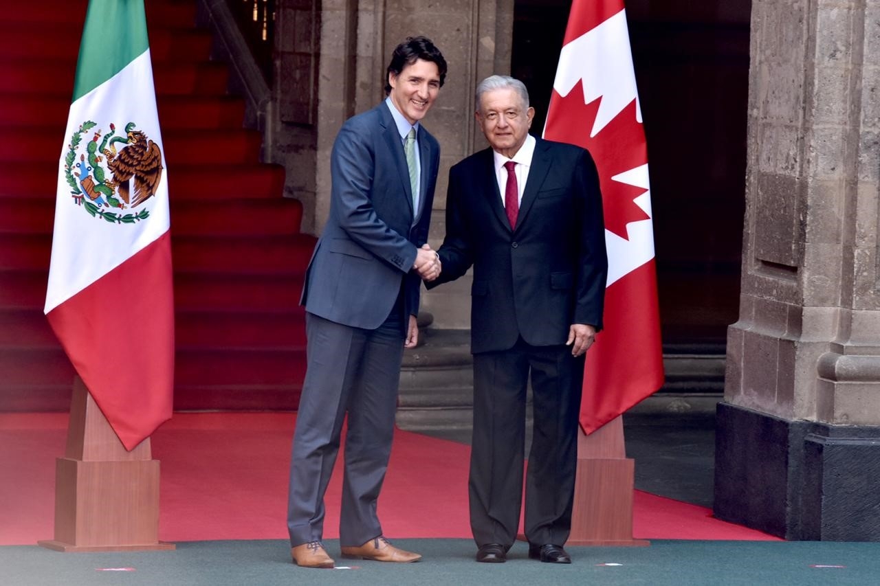 “Siempre estamos abiertos al diálogo”: AMLO se compromete a atender reclamos de empresas canadienses