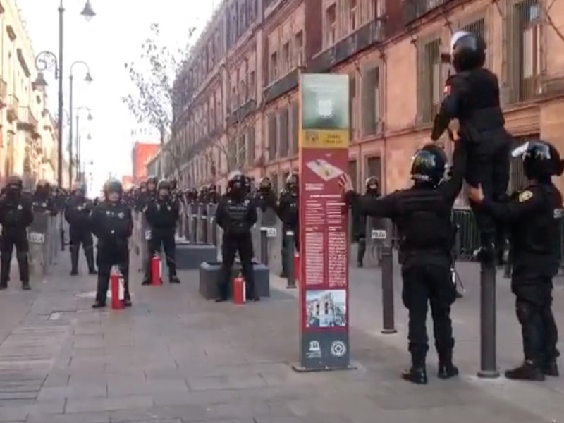 Desalojan Palacio Nacional por manifestación