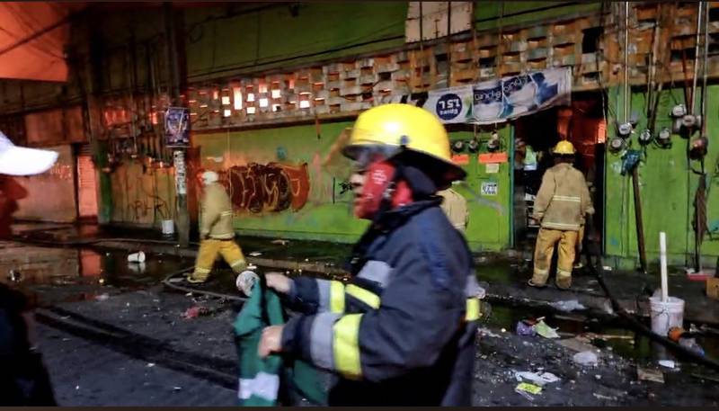 Se incendia mercado ‘Hermenegildo Galeana’ en Cuautla, Morelos