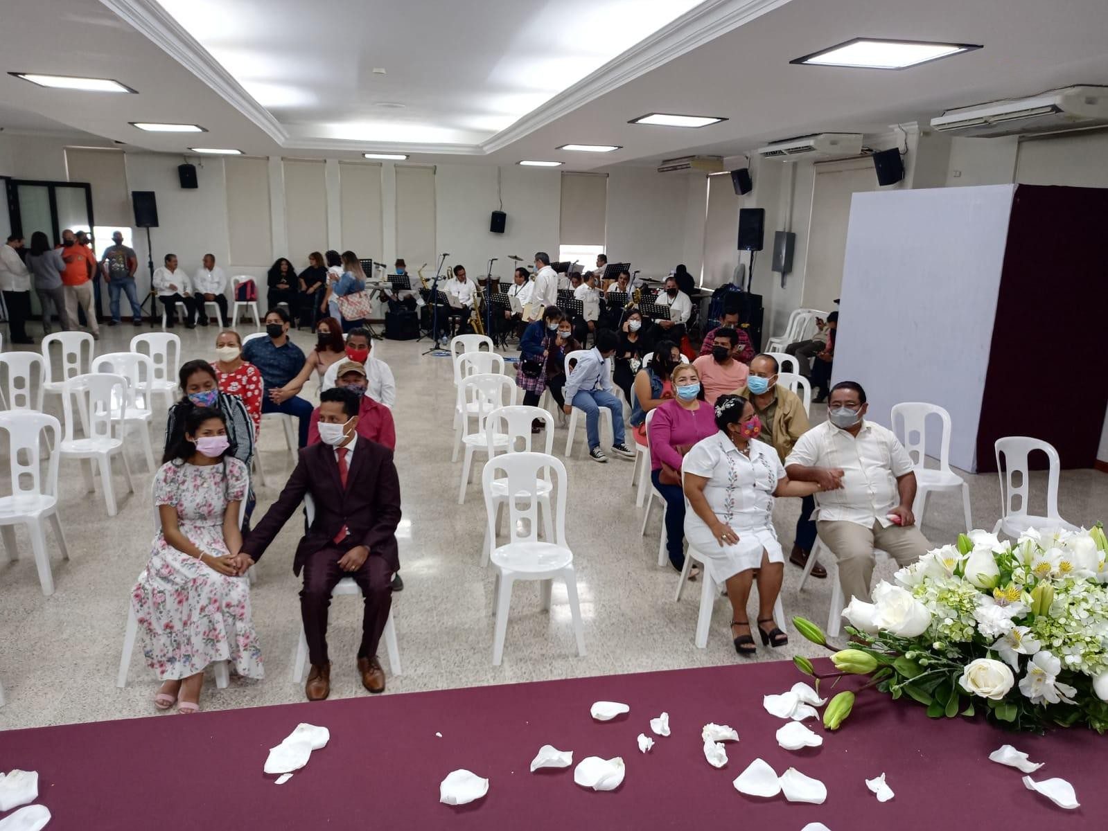 Podrán parejas del mismo sexo casarse en bodas colectivas de Coatzacoalcos