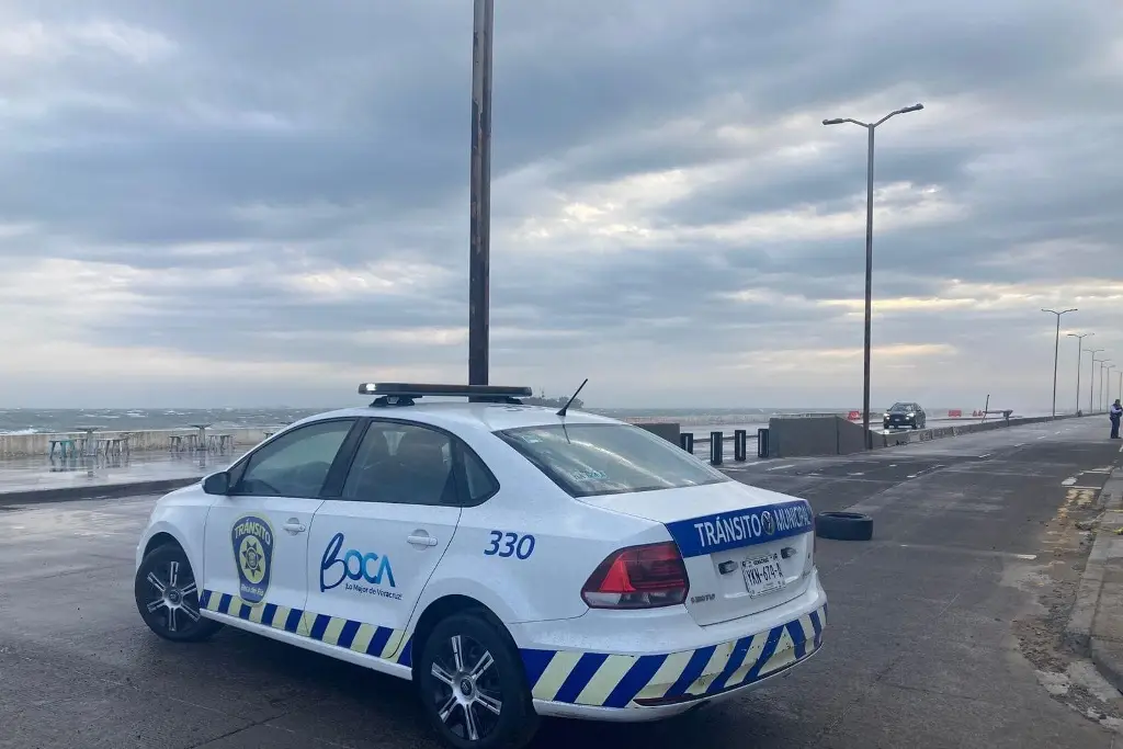 Mantienen cerrado el bulevar Ávila Camacho en Boca del Río