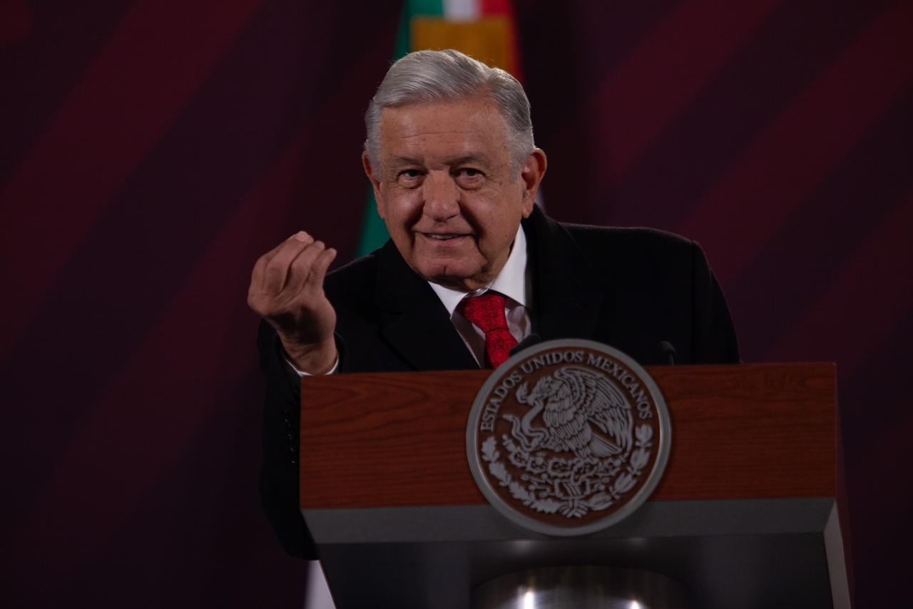 AMLO pide que en juicio a García Luna se revele testimonio de presuntos sobornos a El Universal