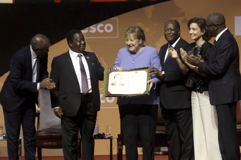 UNESCO otorga premio de la paz a Angela Merkel