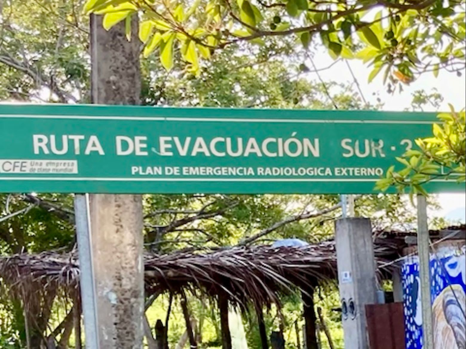 Exigen mantenimiento de rutas de evacuación en Laguna Verde tras explosiones en Pemex