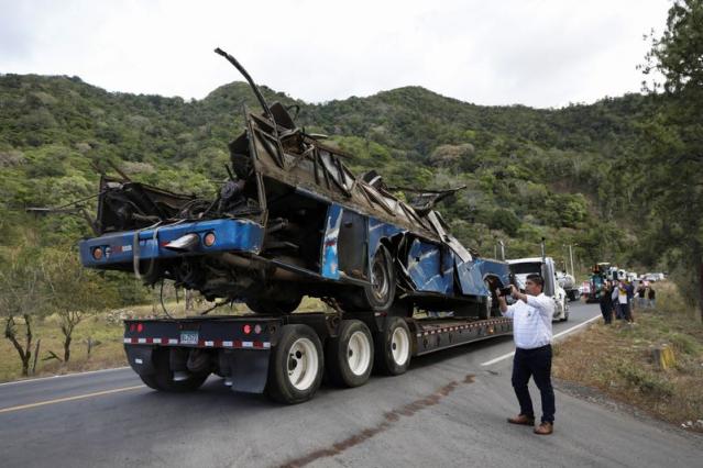 Fallecen 17 migrantes en accidente de autobús en la carretera Oaxaca – Puebla