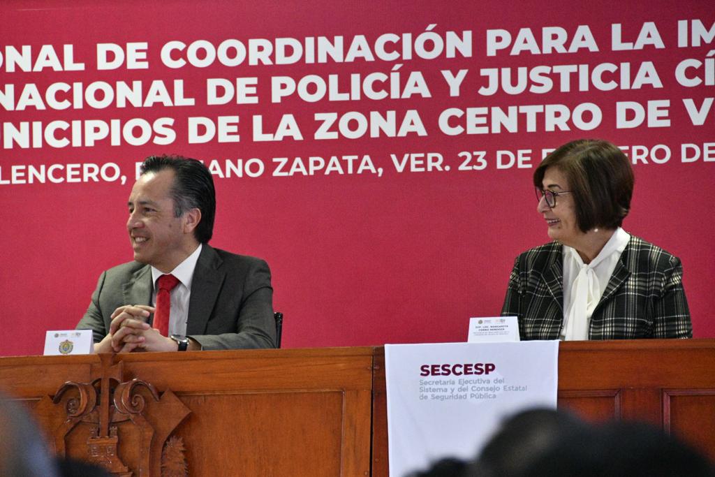 Veracruz apuesta por la capacitación policial y la vinculación institucional para combatir la delincuencia: Corro Mendoza