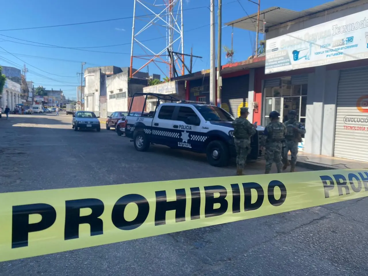 Hieren a balazos a un hombre en ataque a negocio de Acayucan