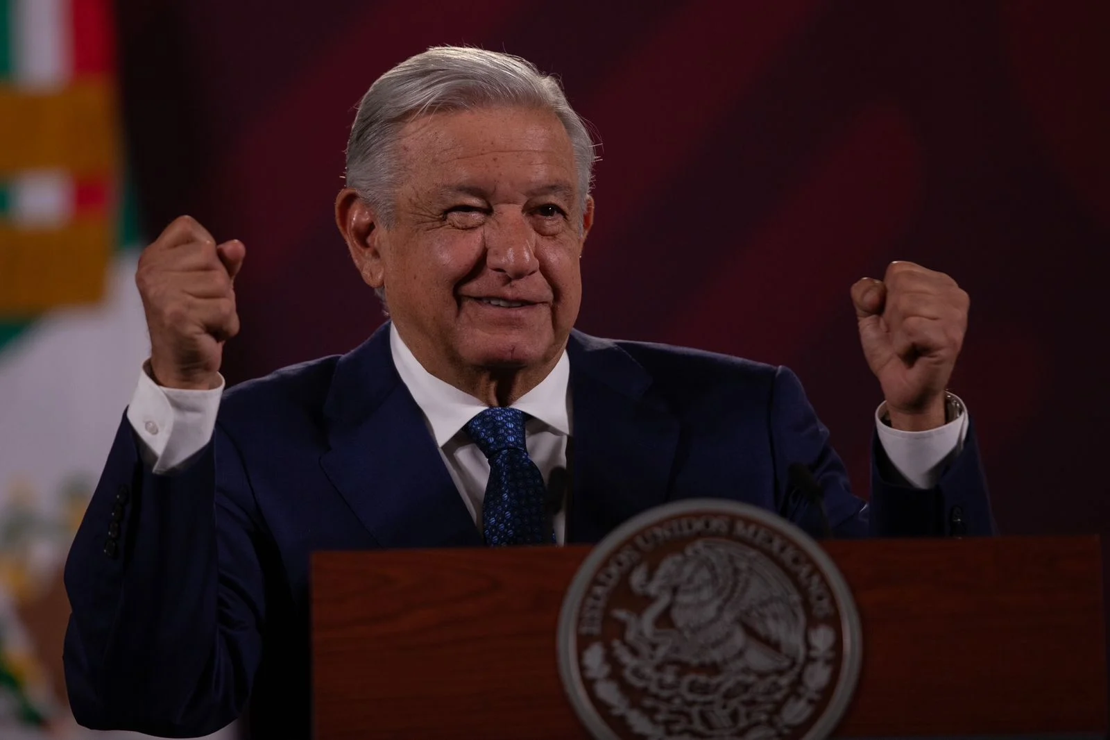 «Plan C» de la reforma electoral es no darle ni un voto al bloque conservador: AMLO