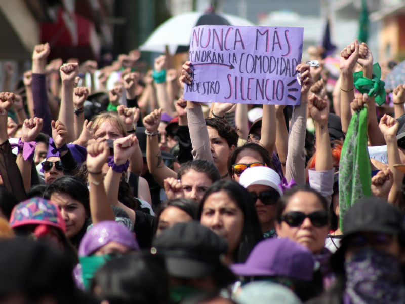 Mujeres son el motor del cambio: López Obrador por 8M; pide marchas pacíficas