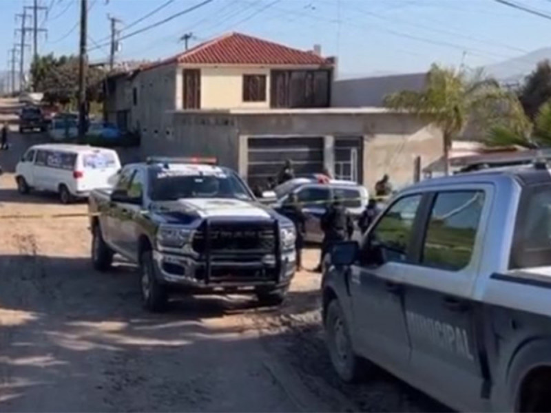 Balacera en Tijuana deja un sicario herido y 4 detenidos, entre ellos una mujer