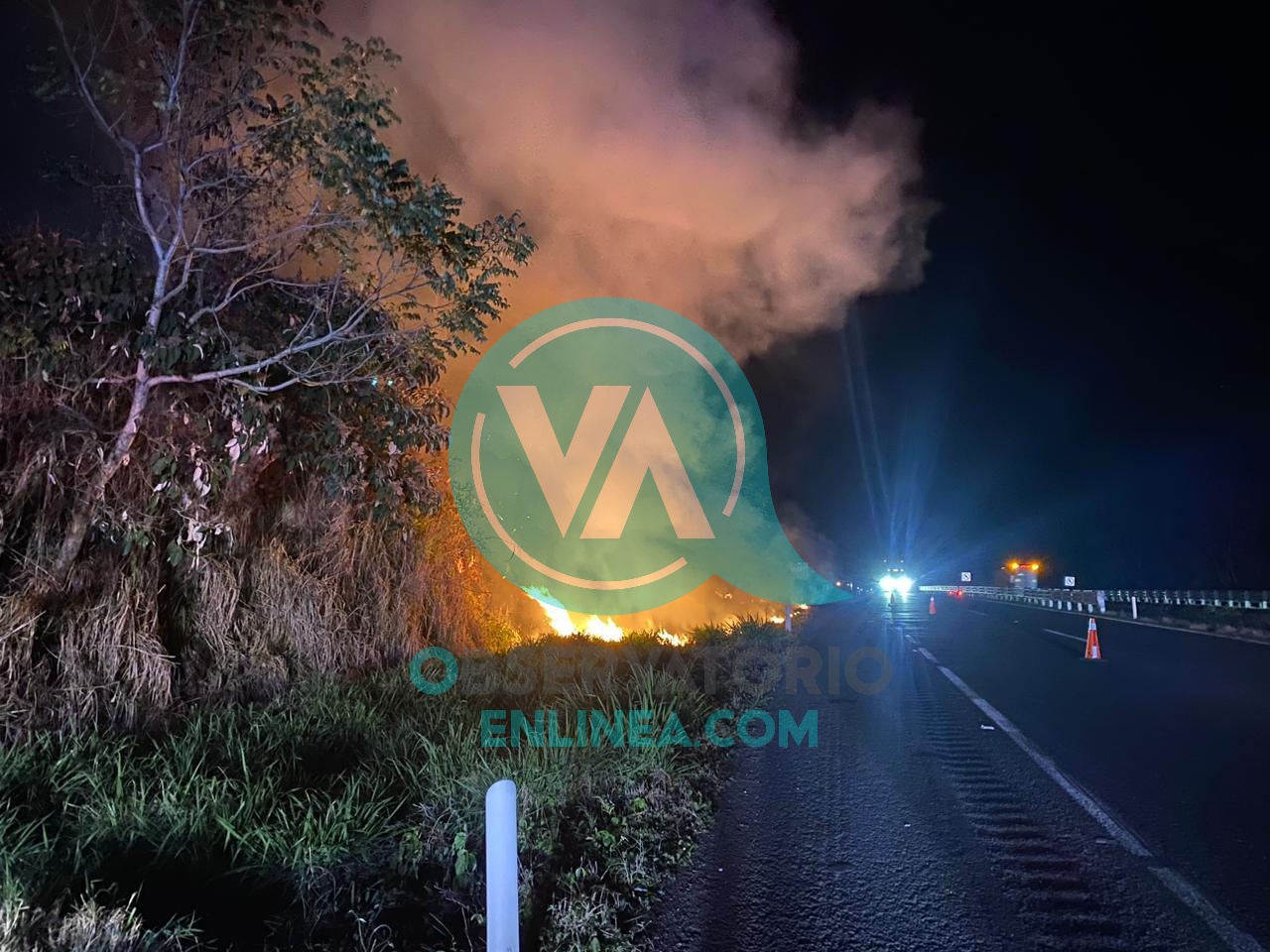 Camión de la empresa Lala se incendió sobre la autopista la Tinaja – Cosoleacaque.