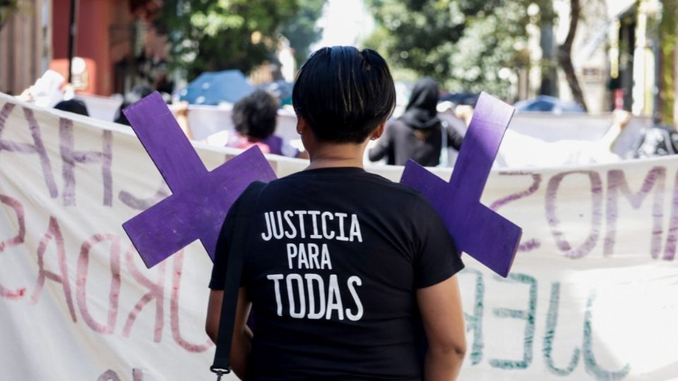 AMLO: los feminicidios se combaten atendiendo las causas, no generando violencia