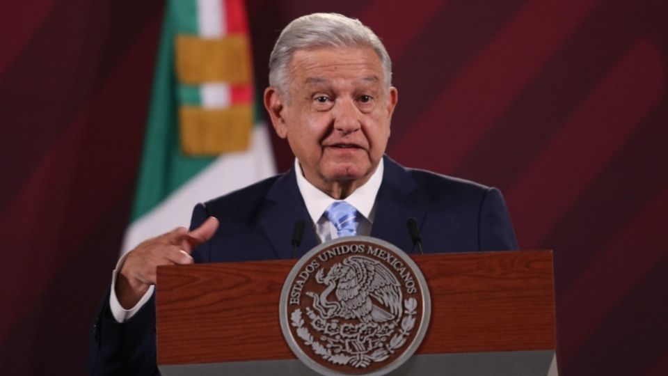 Instruye AMLO dar pláticas antidrogas en secundarias y preparatorias