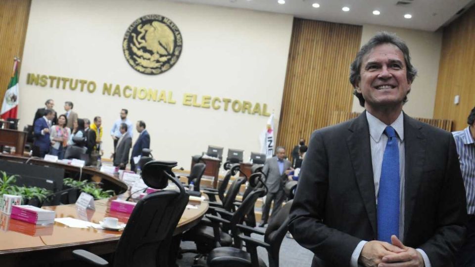 AMLO arremete contra el INE por la restitución de Edmundo Jacobo: «No tienen autoridad moral»
