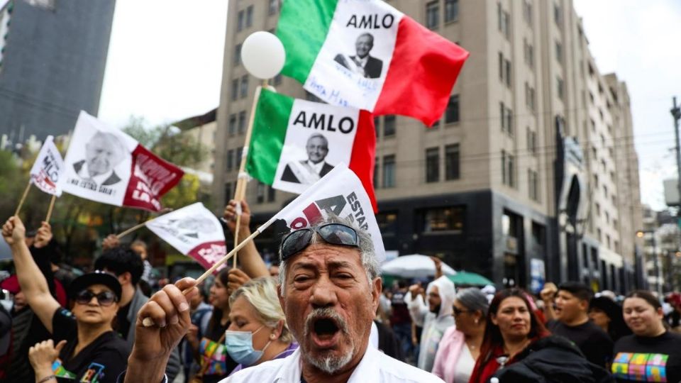 AMLO descarta acarreados en la marcha por la Expropiación Petrolera, la gente fue a proteger sus derechos