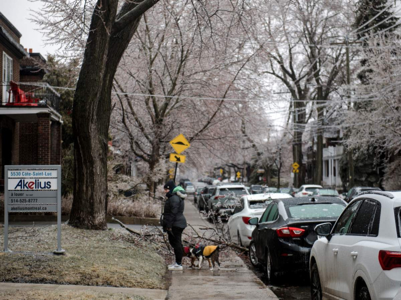 Tormenta de hielo deja sin luz a más de un millón de personas en Canadá