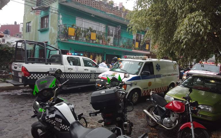 Incendio en plantel educativo en Xalapa moviliza a grupos de emergencia