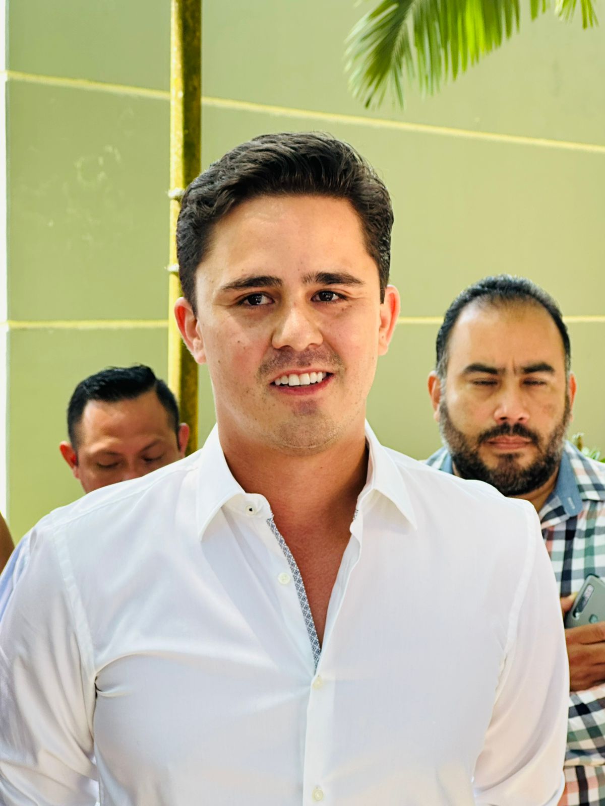 Participa Rafa Fararoni en panel “Juventud y retos laborales” sede San Andrés Tuxtla