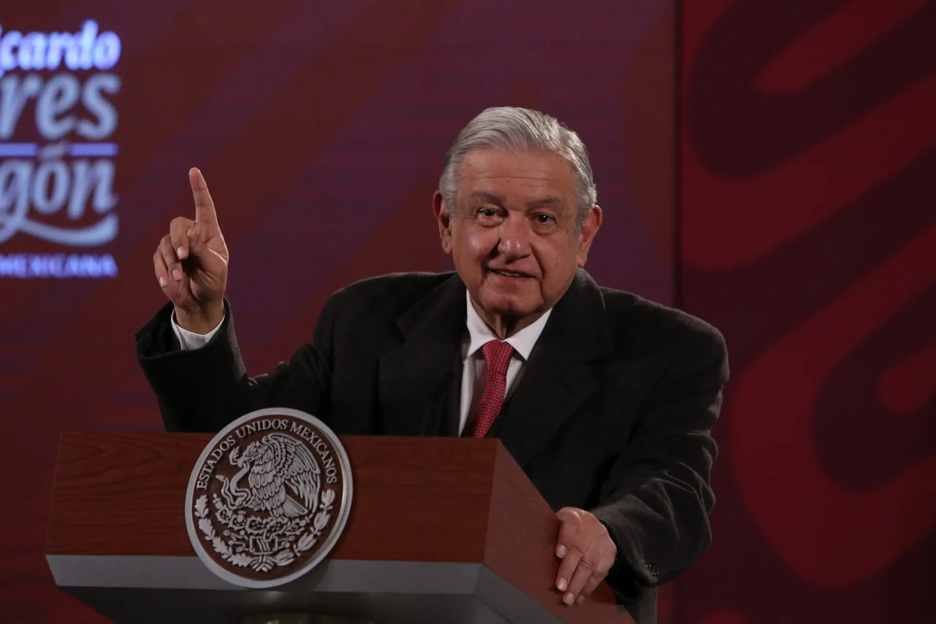 Julen Rementería busca gubernatura de Veracruz: AMLO