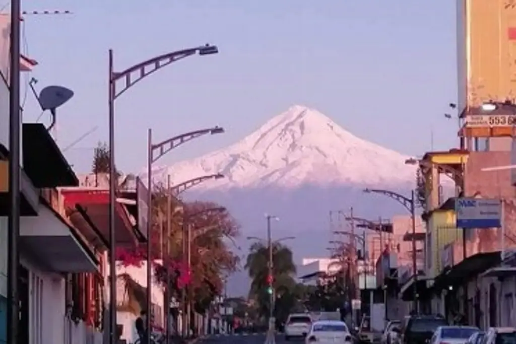 Pico de Orizaba y San Martín en Veracruz, activos pero dormidos: vulcanólogo