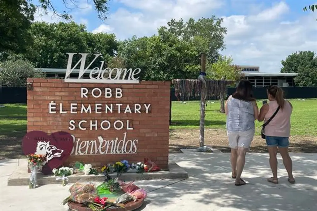 Se cumple un año de la matanza en escuela de Uvalde, Texas; murieron 19 niños