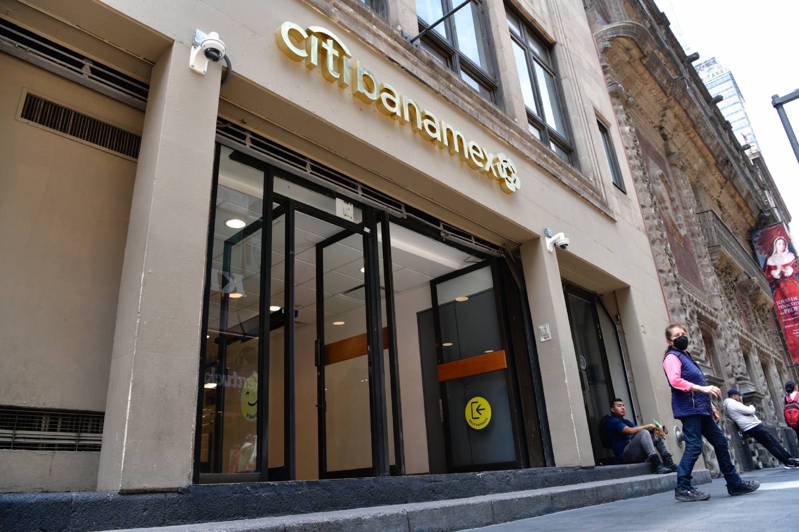 Se cae negociación con Germán Larrea; Citi anuncia que venta de Banamex se hará en la Bolsa