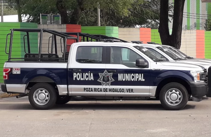 Al menos 15 policías municipales de Poza Rica fueron detenidos tras el hallazgo de restos humanos