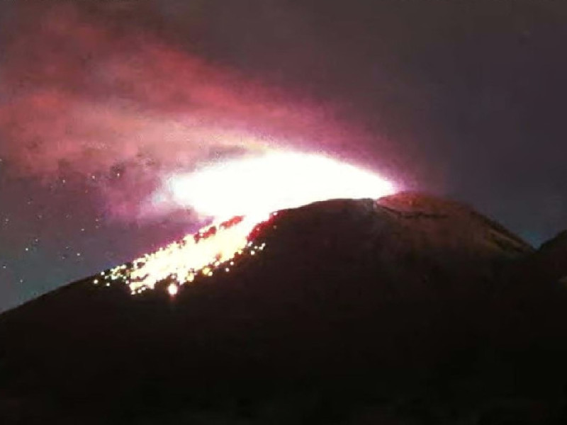 Ante ceniza del Popocatépetl, amplían a 22 los municipios de Puebla con clases a distancia