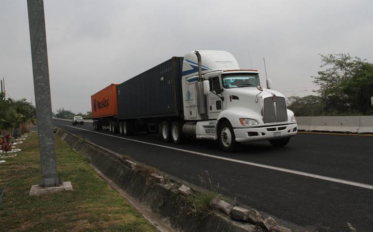 Traileros ahora viajan en caravanas por carreteras; ¿cuál es la razón?