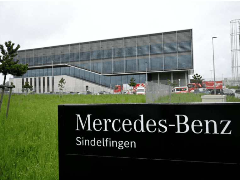 Tiroteo en una planta de Mercedes-Benz en Alemania deja dos muertos