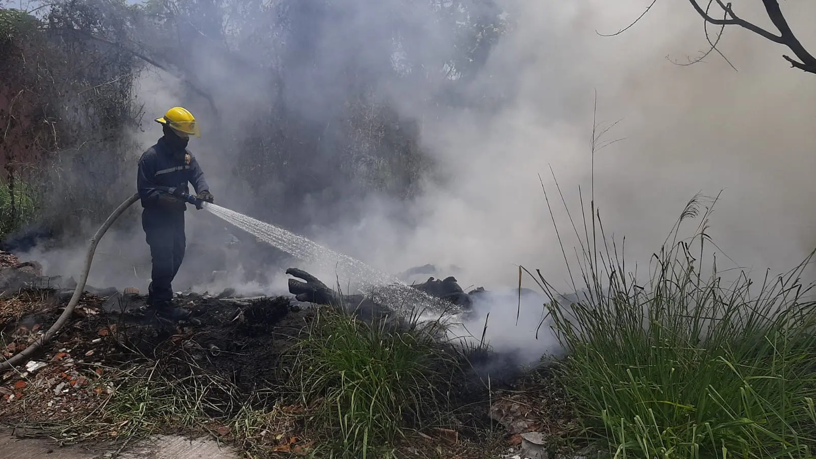 Se incendia «escondite de ladrones» en el puerto de Veracruz