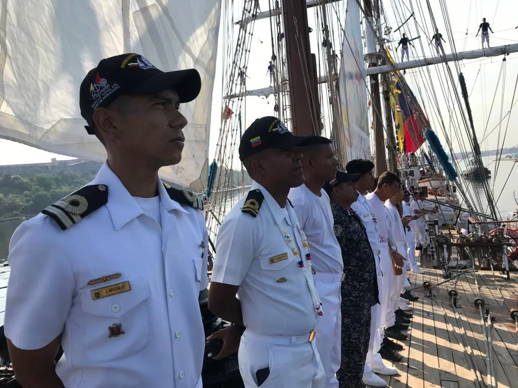 Buque Escuela Simón Bolívar, de Venezuela, llega al puerto de Veracruz