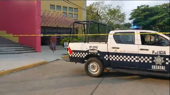 Hallan dos cuerpos desmembrados cerca del DIF de Coatzintla