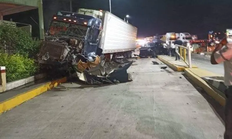 Un muert0 deja accidente en caseta de Cuitláhuac