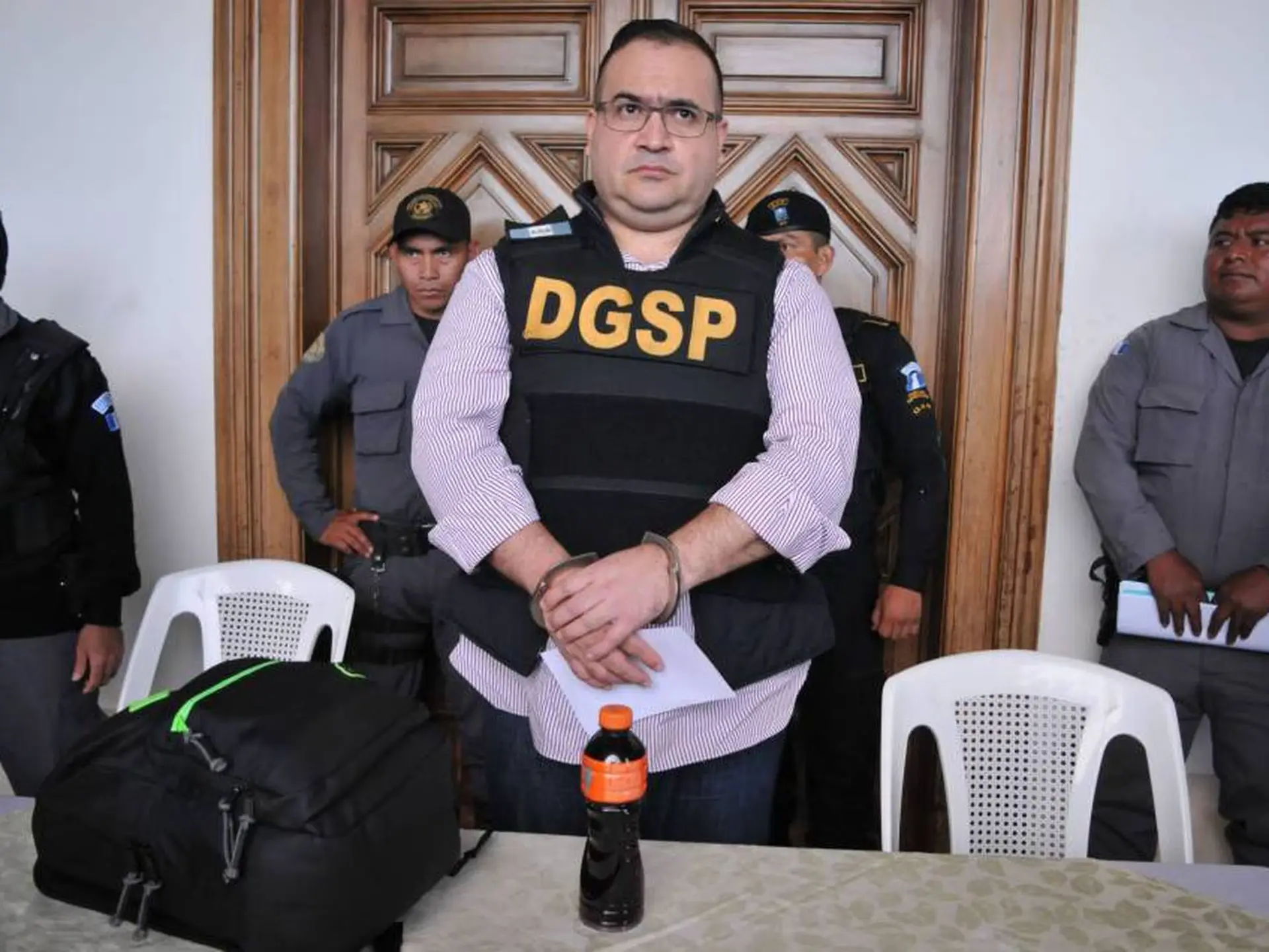 Cuitláhuac advierte que denunciará a jueces que amparen a Javier Duarte