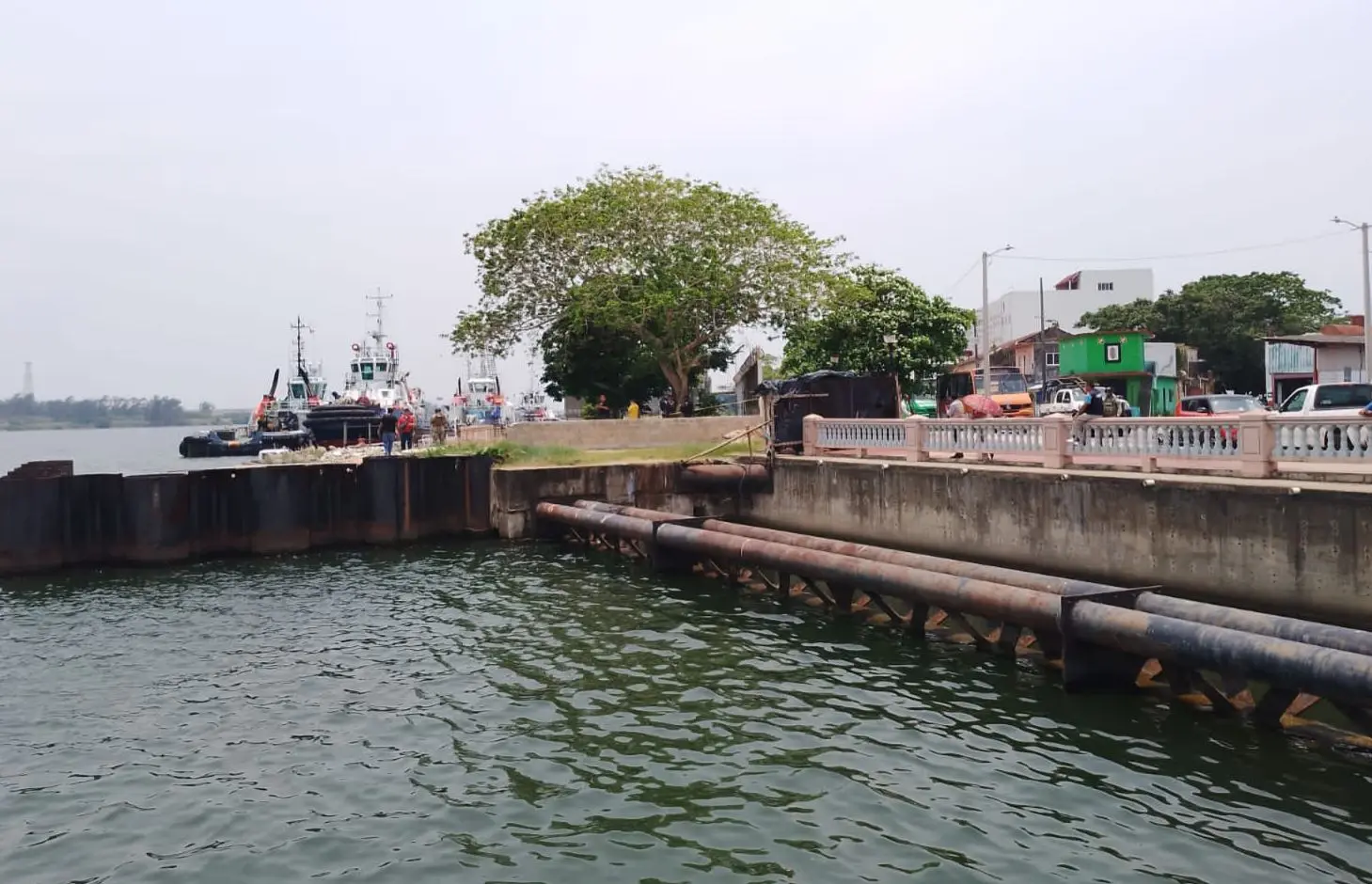 Hallan cadáver de un hombre frlotando en el río Cotzacoalcos