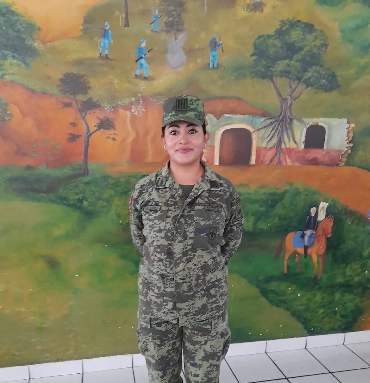 Difícil, pero no imposible: Dalvy Quetzalli es mamá y militar en Veracruz