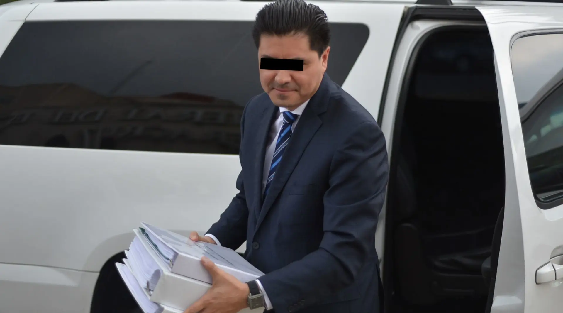 Imputan otro delito a Rogelio N, ahora por la sustracción de su hija menor