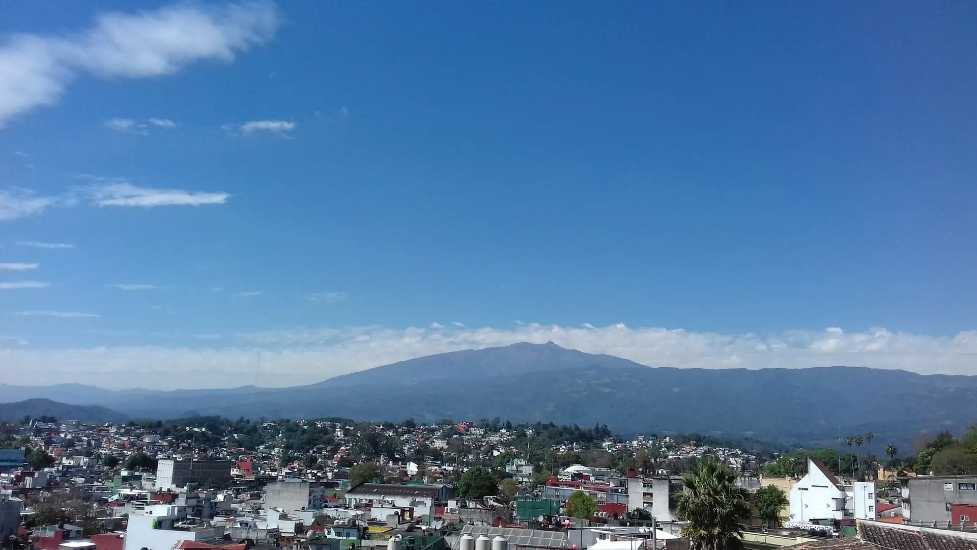 Ambiente cálido durante la mañana, por la tarde lluvias en Veracruz