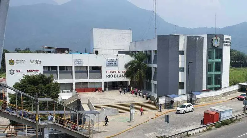 Intentan sacar a paciente de hospital de Río Blanco para lincharlo