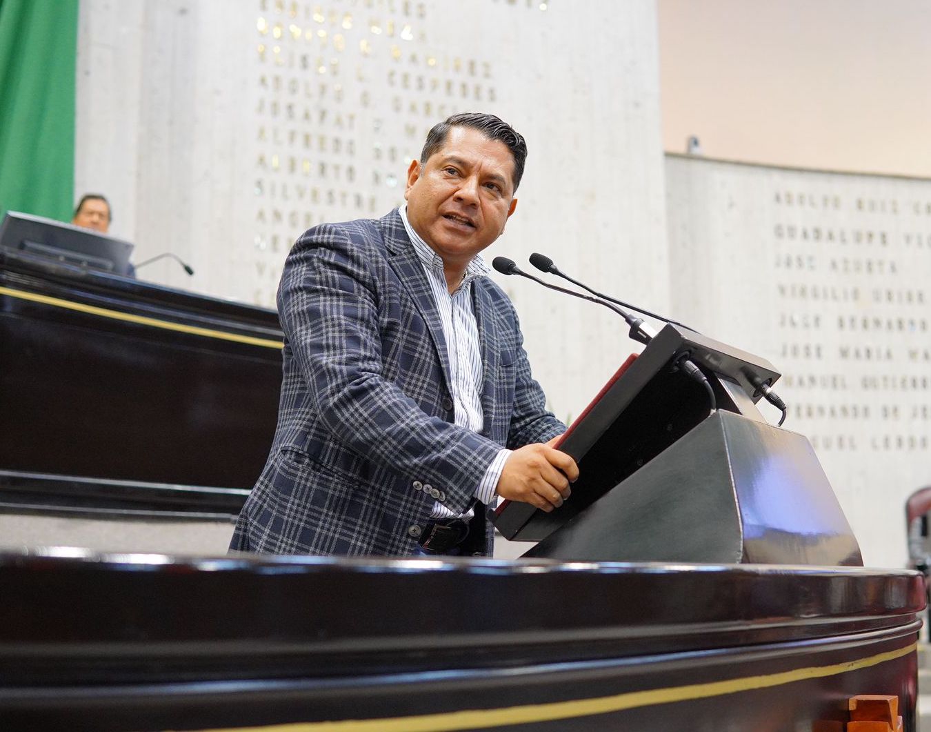 PRIAN remató paraestatales exitosas; auditorio Benito Juárez seguirá siendo propiedad de Veracruz: Luis Arturo Santiago