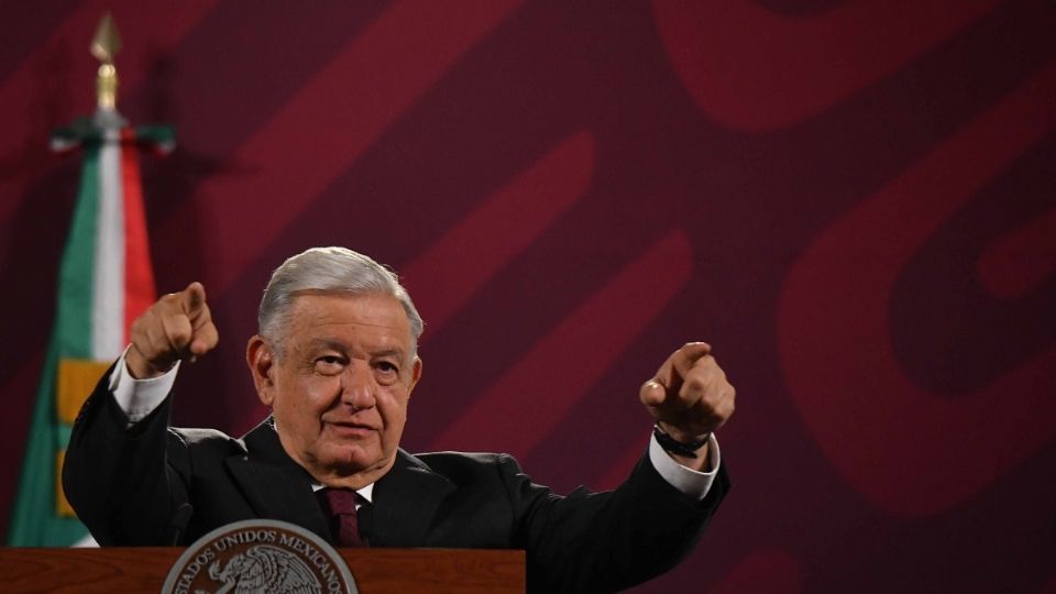 «Cero politiquería»: AMLO advierte a las «corcholatas» sobre llevar porras al festejo del 1 de julio