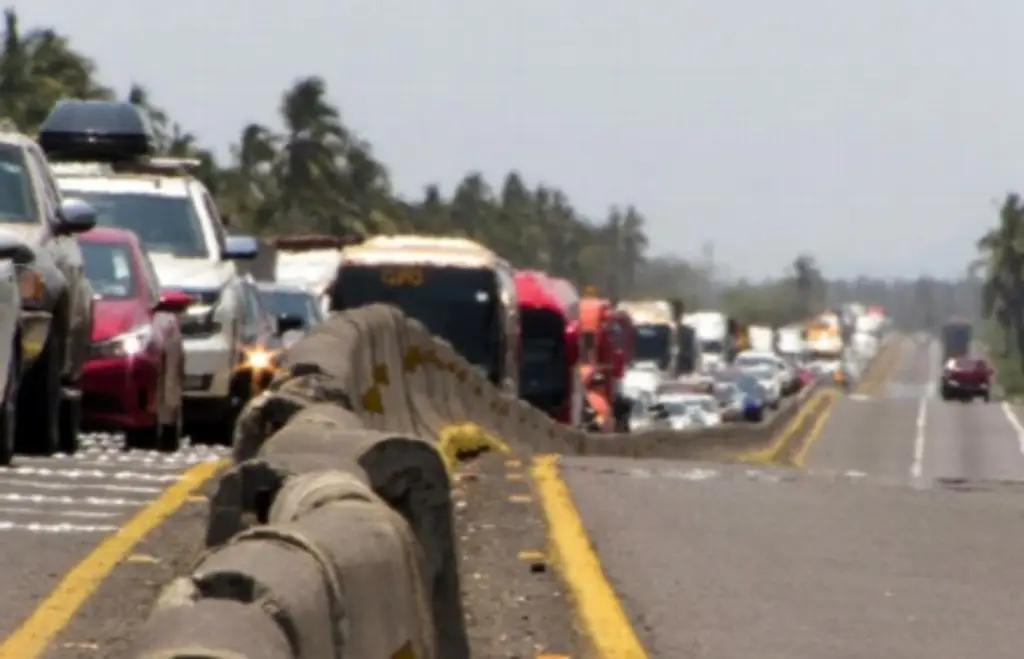 Cierre total por accidente en autopista Puebla-Córdoba, hacia Veracruz