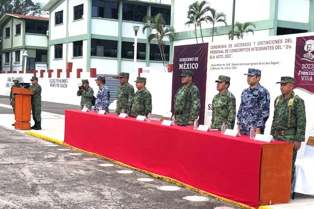 Ascienden a jóvenes del Servicio Militar Nacional, en Veracruz