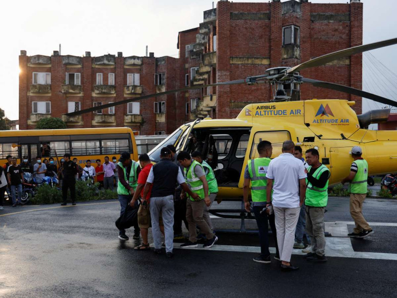 Nepal prohíbe vuelos no esenciales de helicópteros tras accidente con turistas mexicanos