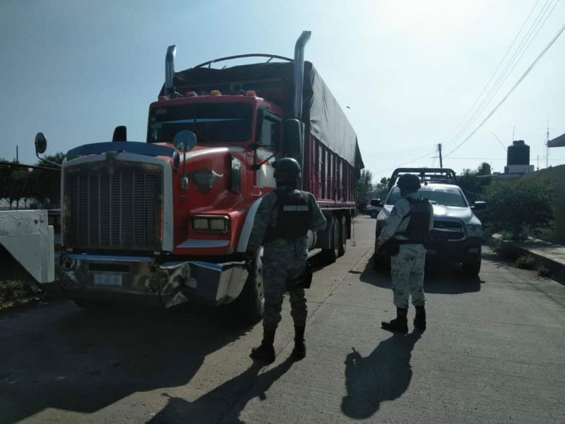 Huachicoleros ocultaban botín entre estiércol y aserrín en Hidalgo