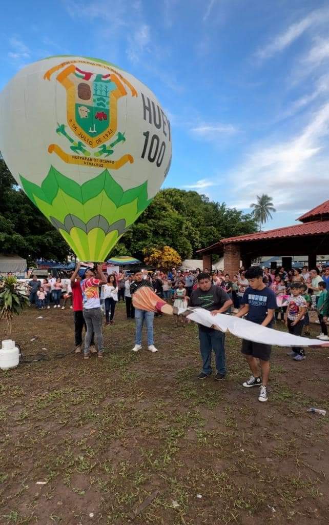 Exitosa e inolvidable celebración de los 100 años de Hueyapan de Ocampo