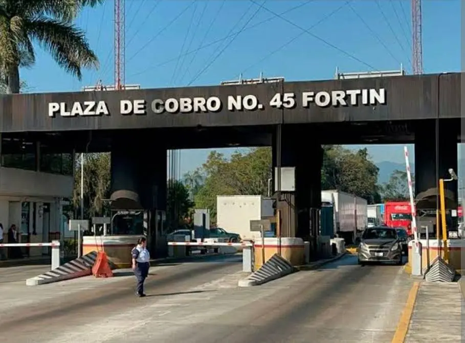 Por fin derribarán caseta de Fortín, Veracruz